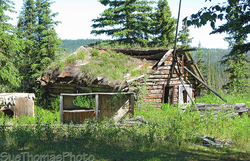 Abandoned cabin at Snag, Yukon